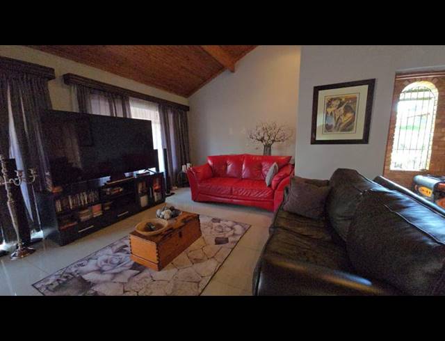 4 BEDROOM HOUSE FOR SALE IN DORANDIA